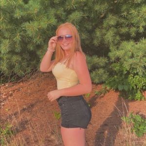 Meet your Posher, Raegan